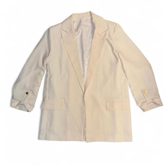 office siren coquette Cream blazer with gold buttons - Picture 2 of 5